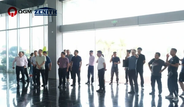 La délégation du Réseau des déchets solides industriels a visité Quangong Co., Ltd. pour inspection et échange