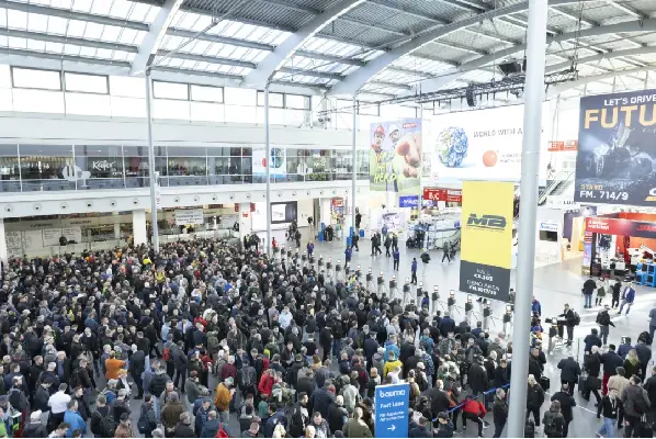 Bauma 2025 a débuté à Munich, en Allemagne | Quangong Machinery Co., Ltd. - L'équipement entièrement automatique Zenith ZN2000-2 démontre un nouveau sommet en matière de fabrication intelligente