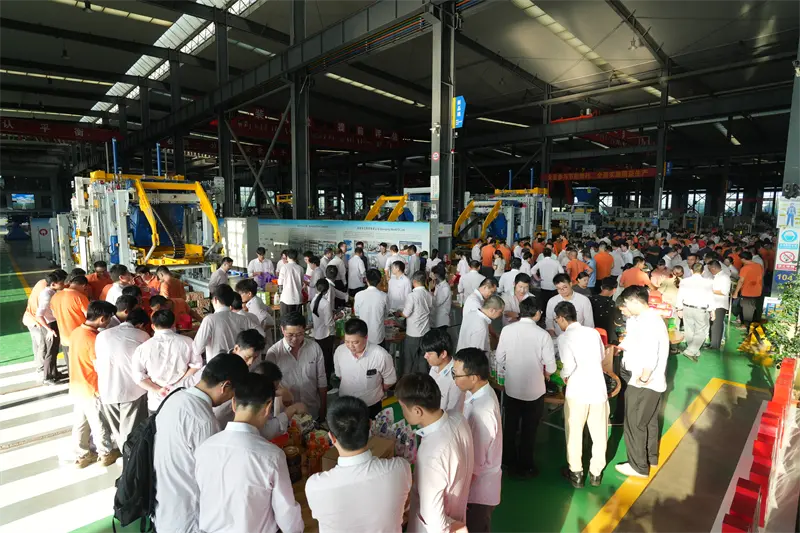 La pleine lune apporte de la joie et de l'excitation, et « jouer » crée de l'excitation ! La fête des dés à gâteaux du festival de la mi-automne chez Quangong Machinery s'est terminée chaleureusement