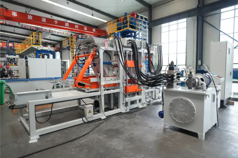La ligne de production de briques entièrement automatique QT6 de Quangong Machinery Co., Ltd. permet une production de briques très rentable à partir de déchets solides
