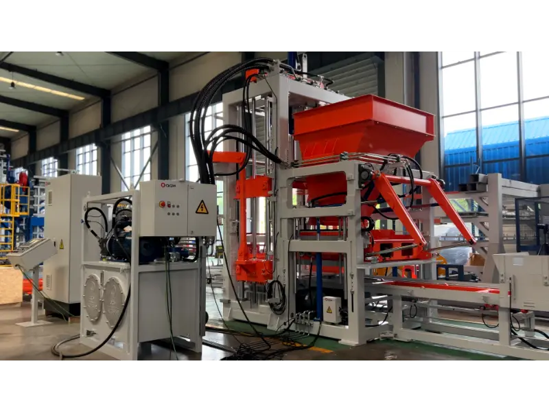 La ligne de production de fabrication de blocs à grande vitesse QT10 de Quangong Machinery Co., Ltd. établit une nouvelle norme en matière d'excellence en matière de fabrication intelligente