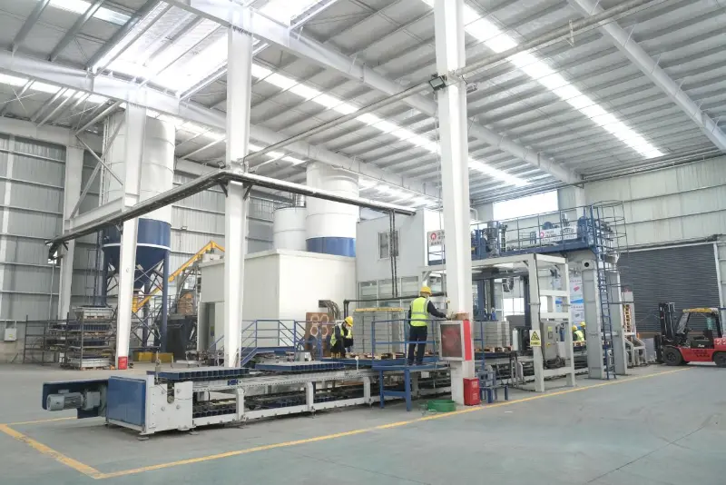 Machine automatique de pavés pour l'Asie du Sud-Est | Solutions efficaces de production de pavés en béton