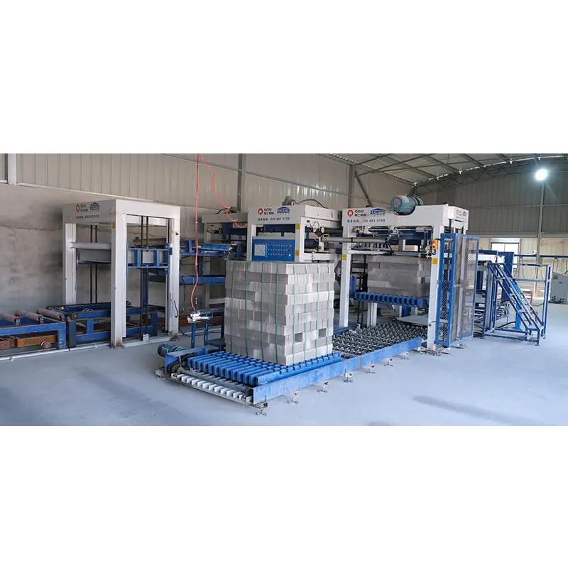 Machine d'empilage de briques